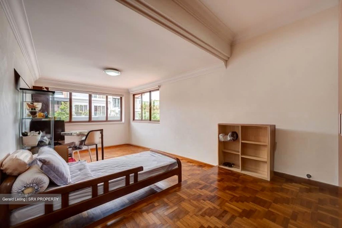 Peakview Estate (D16), Terrace #581900851